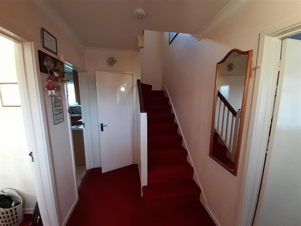 Hallway.jpg