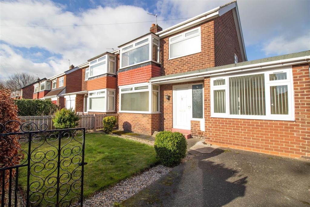 Woolerton Drive, Windy Nook, Gateshead 4 bed semidetached house £200,000