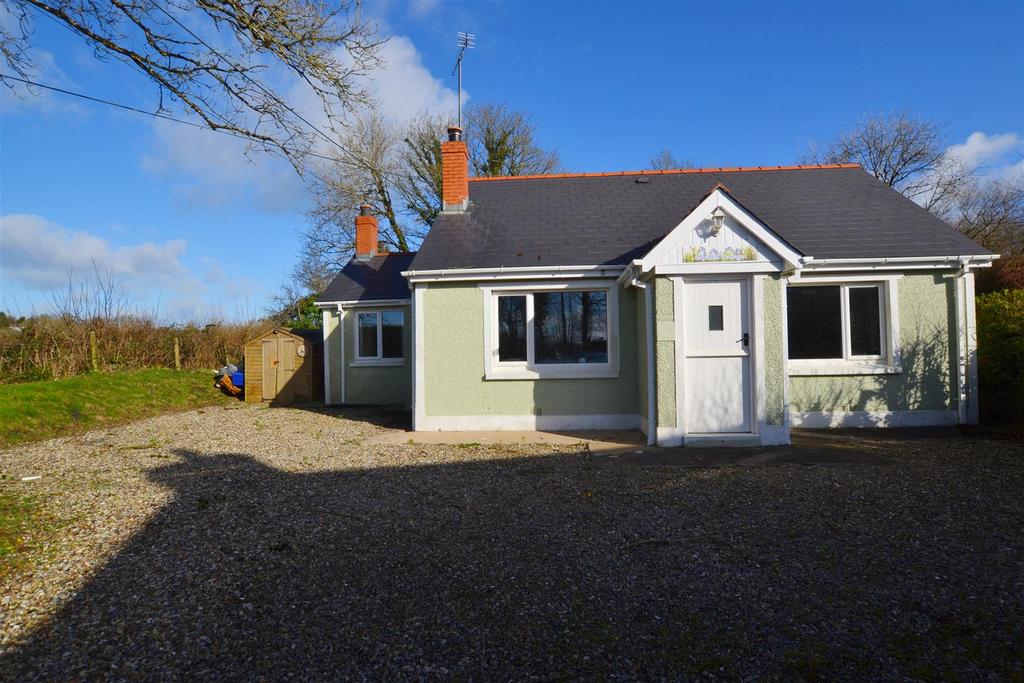 Moreton, Saundersfoot 4 bed detached bungalow for sale £250,000