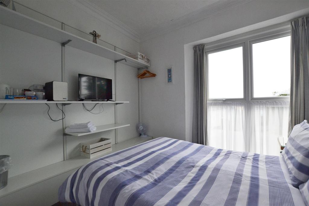 Bed 1 (1).jpg