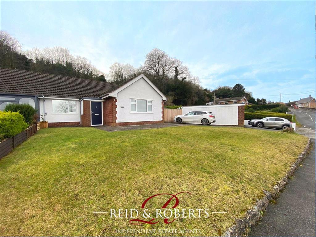 Carmel Road, Carmel, Flintshire, CH8 3 bed semidetached bungalow £210,000