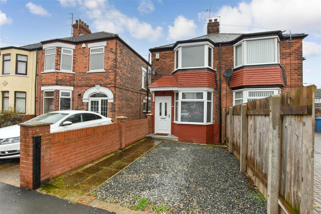 Belgrave Drive, Hull 2 bed terraced house £135,000