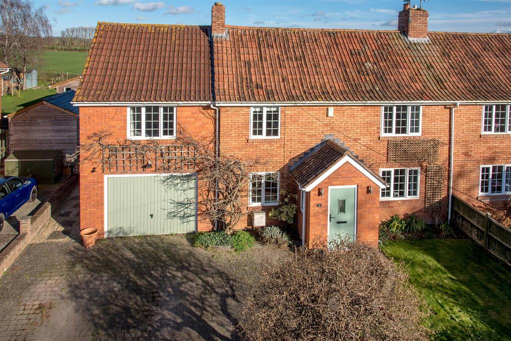 Rectory Road, Staplegrove, Taunton 3 bed semidetached house £430,000
