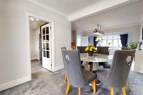 188 The Broadway, Loughton, IG10 3SS