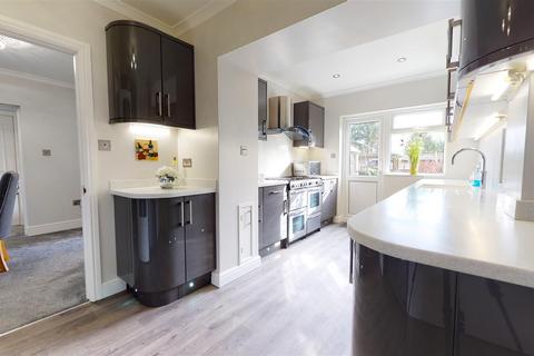 188 The Broadway, Loughton, IG10 3SS