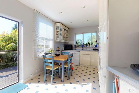 44 Blackacre Road, Theydon Bois, Epping, CM16 7LU