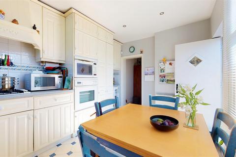 44 Blackacre Road, Theydon Bois, Epping, CM16 7LU