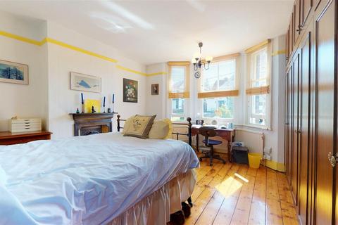 44 Blackacre Road, Theydon Bois, Epping, CM16 7LU