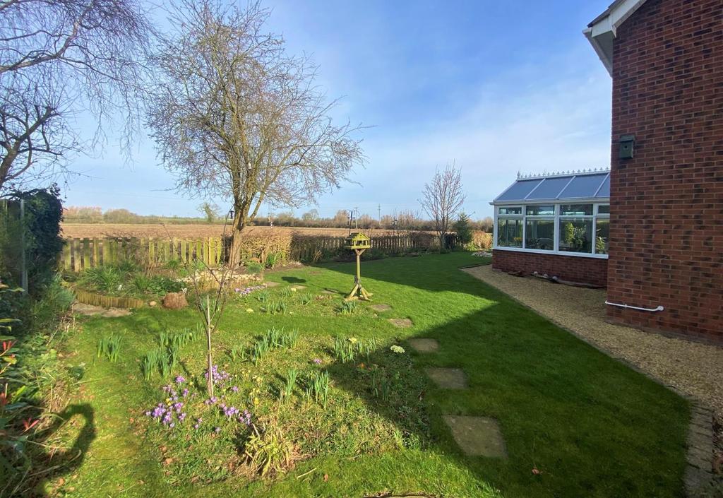 Stephenson Way, Bourne 4 bed detached house for sale £475,000