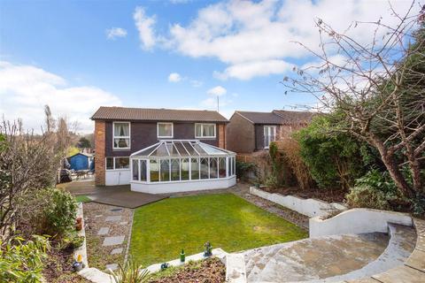 17 Cavendish Meads, Sunninghill, Ascot, SL5 9TB