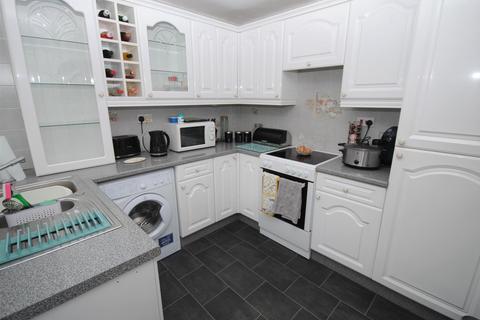 154 Sandgate Drive, Kippax, Leeds, LS25 7QR