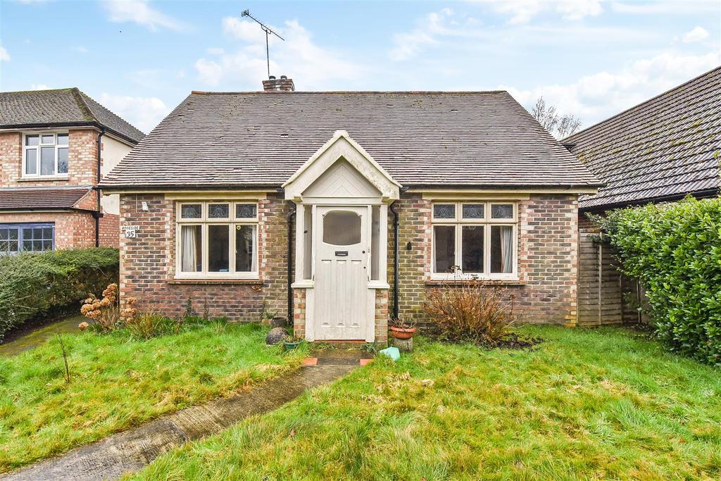 Elm Grove, Barnham 2 bed detached bungalow £450,000