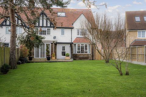 Eastwood Ash Crescent, Hersden, Canterbury, CT3 4HU