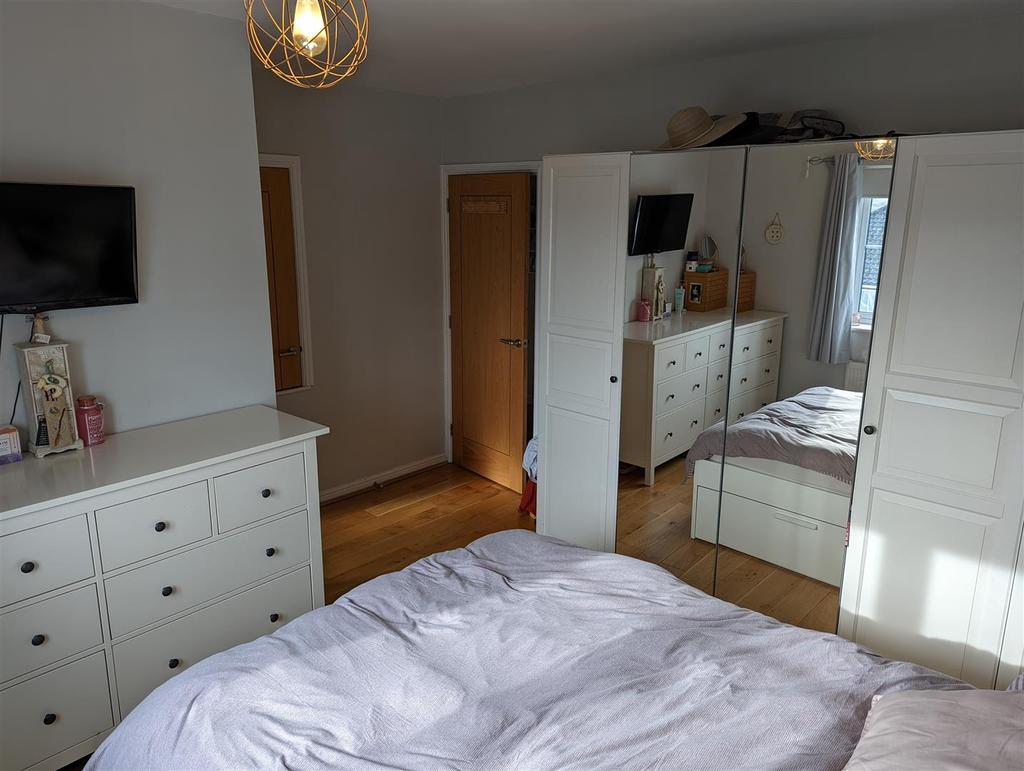 BEDROOM 2 NEW.jpg