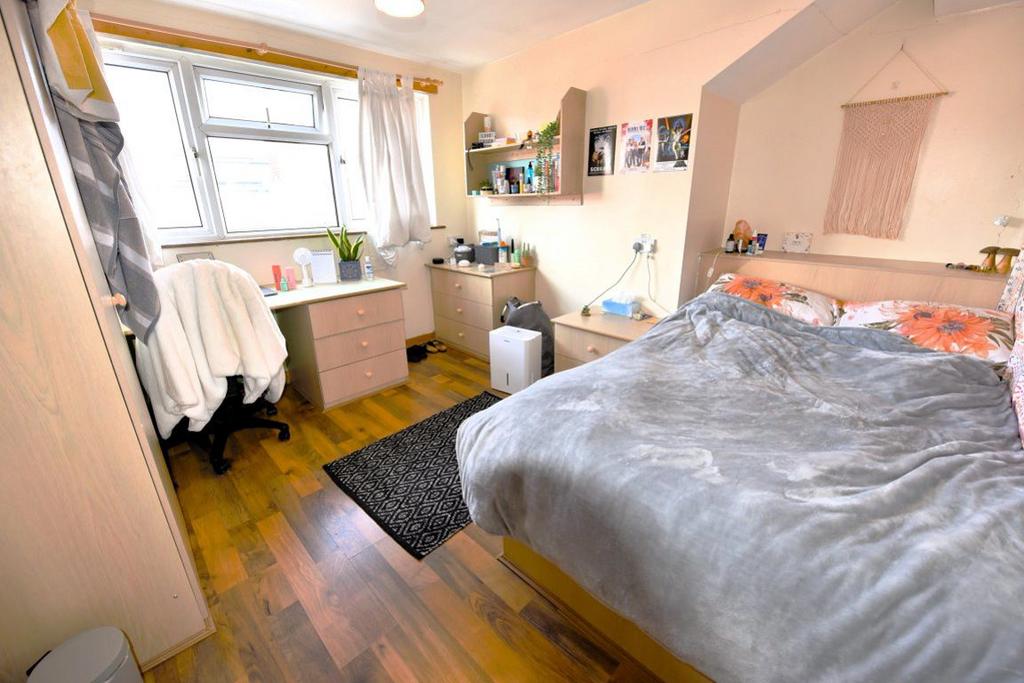 Thornville Terrace 6 bed house to rent £2,210 pcm (£510 pw)