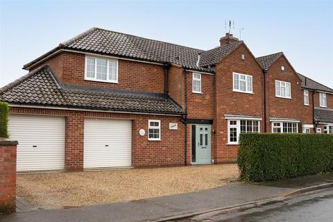 7 Middlecave Drive, Malton, YO17 7BB