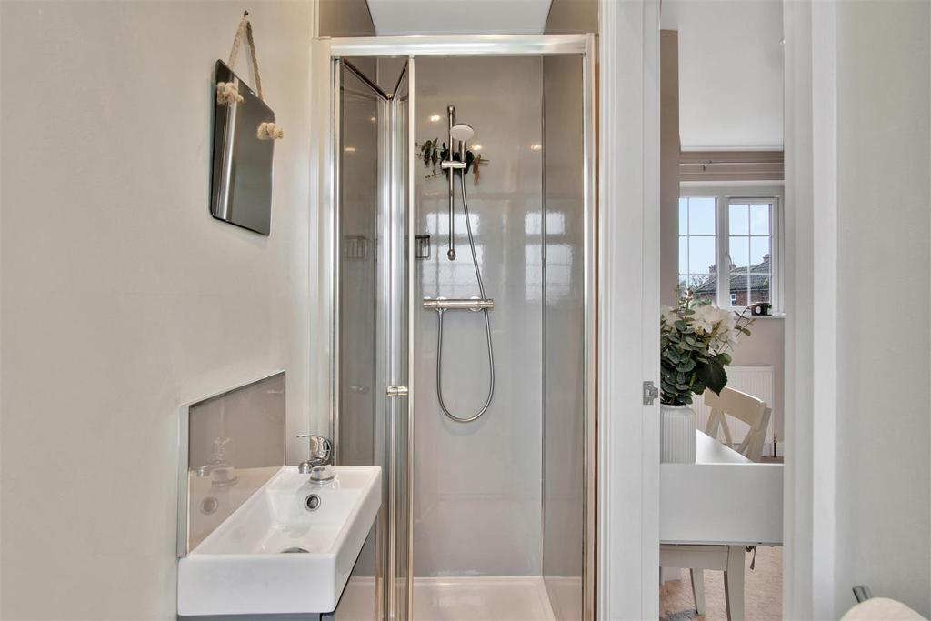 Bedroom two en suite