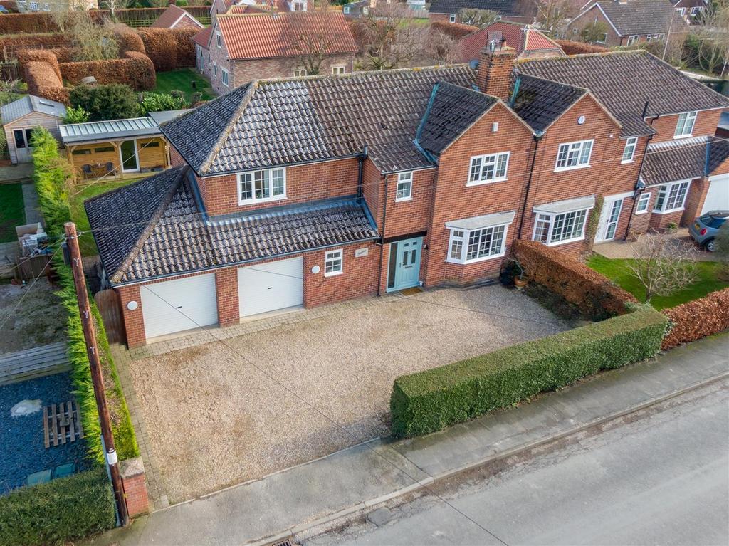 7 Middlecave Drive - Drone-3.jpg