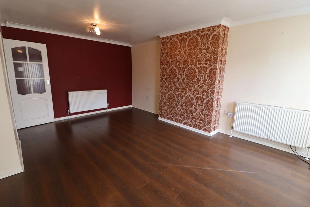 Haslingden Road, Blackburn, BB2 2 bed semidetached bungalow £135,000