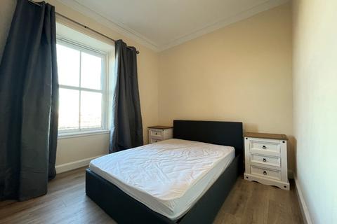 1 bedroom flat to rent, Albert Street, Edinburgh, EH7