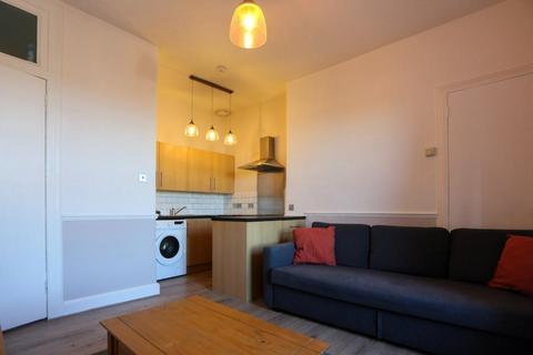 1 bedroom flat to rent, Albert Street, Edinburgh, EH7