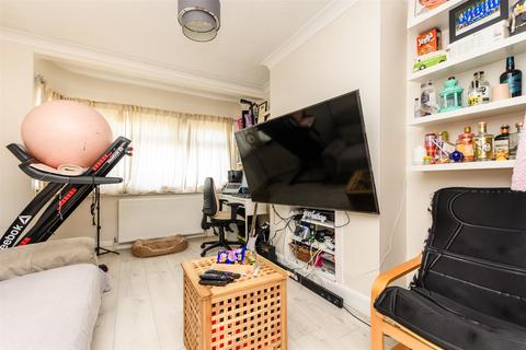 10 Burnham Crescent, Dartford, DA1 5BA