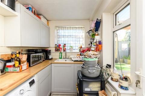 10 Burnham Crescent, Dartford, DA1 5BA