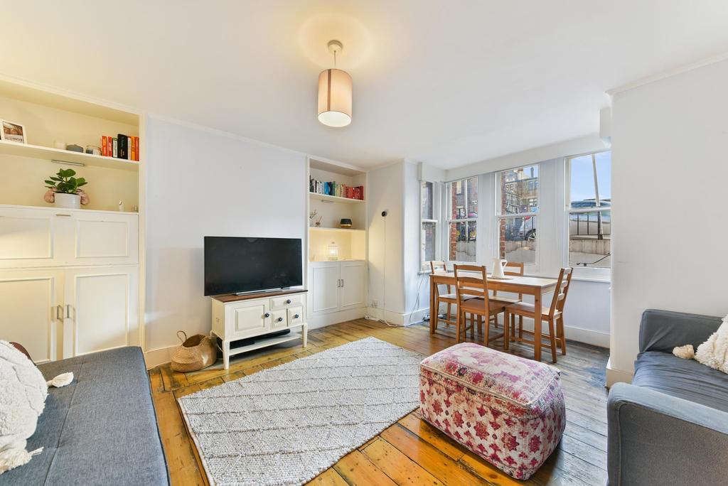 Victoria Road, Kilburn, London, NW6 1 bed apartment - £400,000