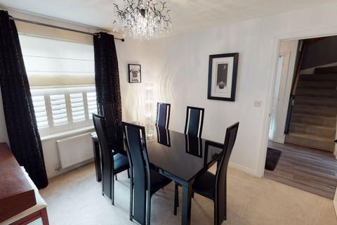 15 Wildacre Drive, Northampton, NN3 9GB