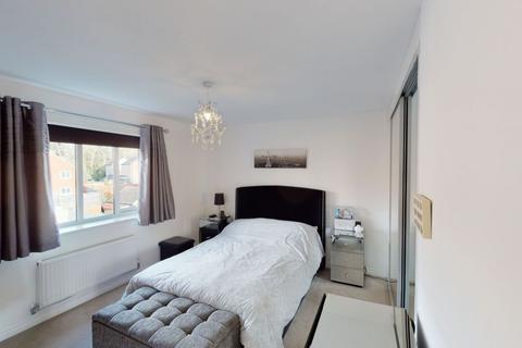 15 Wildacre Drive, Northampton, NN3 9GB