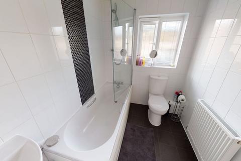 15 Wildacre Drive, Northampton, NN3 9GB