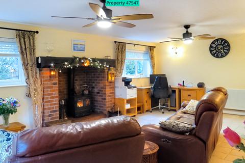 Homeleigh The Nabb, Telford, TF2 9BY