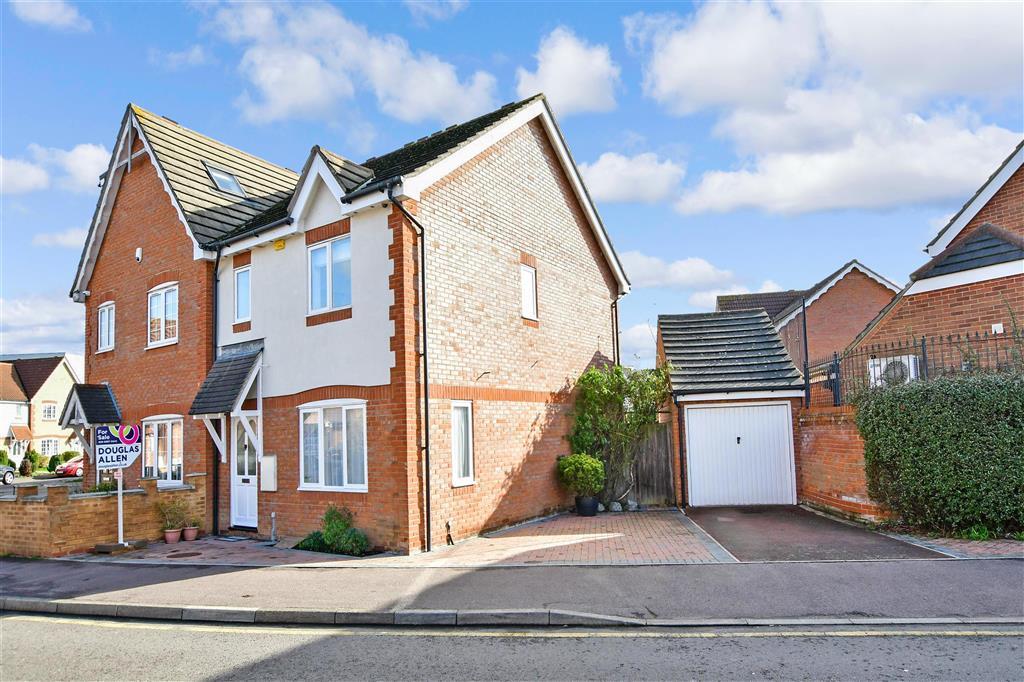 Heathfield Park Drive Chadwell 3 Bed Semi Detached House £455 000