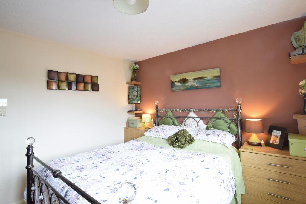 Bedroom 1 (Double)