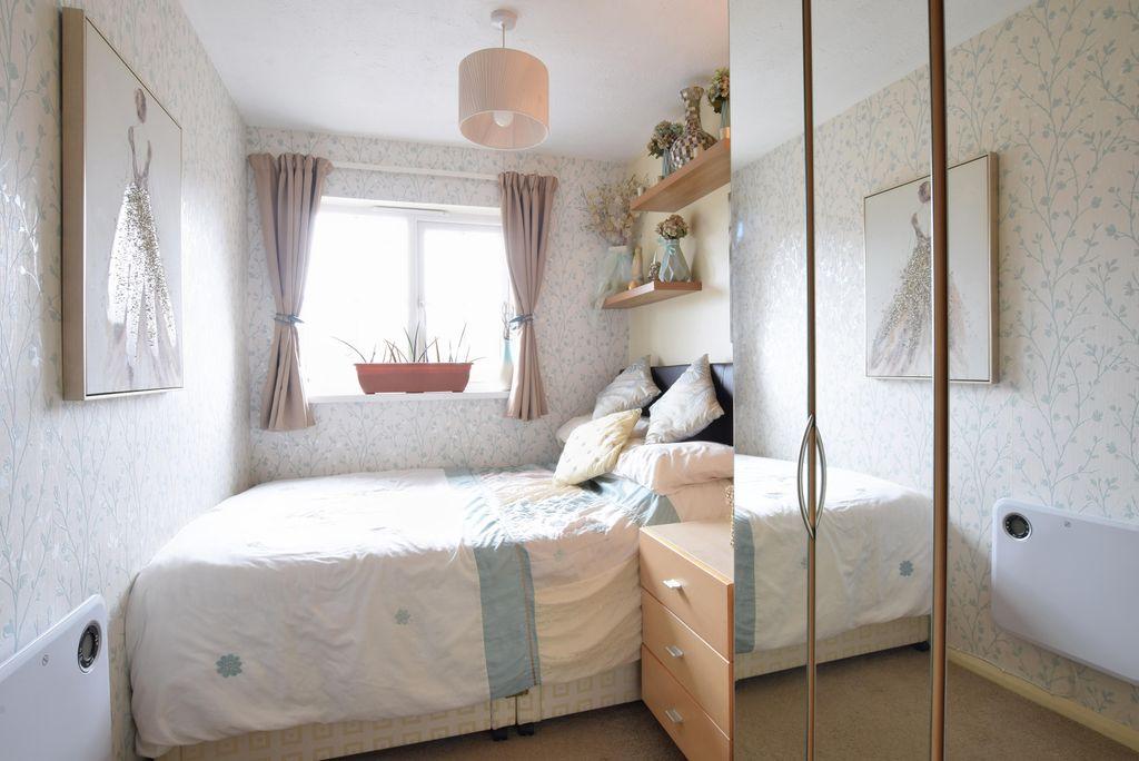 Bedroom 2 (Double)