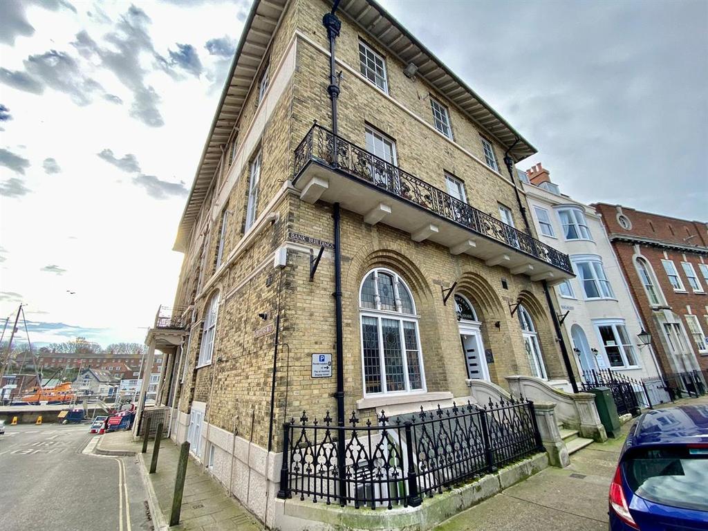 Flat, Edward Court, The Esplanade, Weymouth 1 bed apartment £175,000