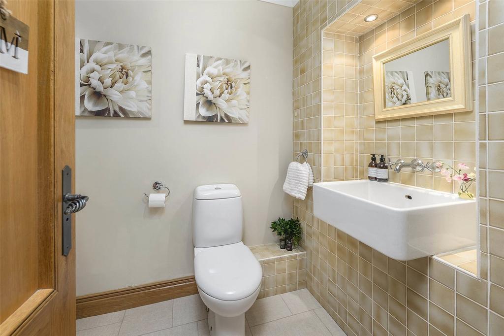 Utility Shower Room