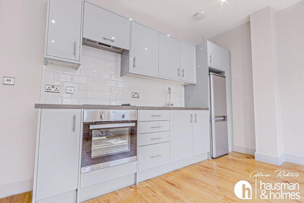 Golders Green Road, Golders Green 1 bed flat £1,450 pcm (£335 pw)