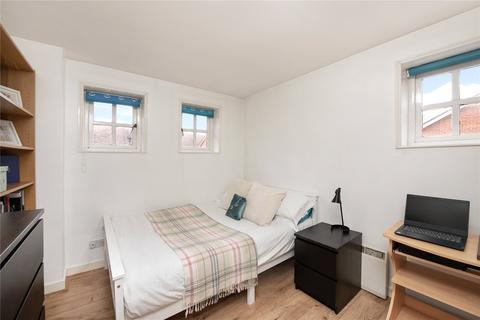 6 Athol Square, London, E14 0NP