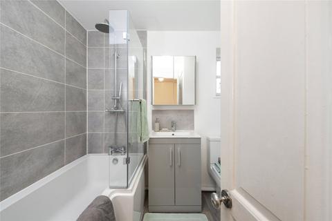 6 Athol Square, London, E14 0NP