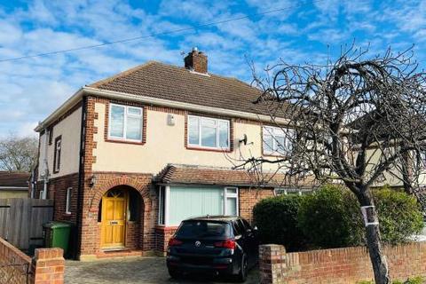 56 Metcalf Road, Ashford, TW15 1EZ