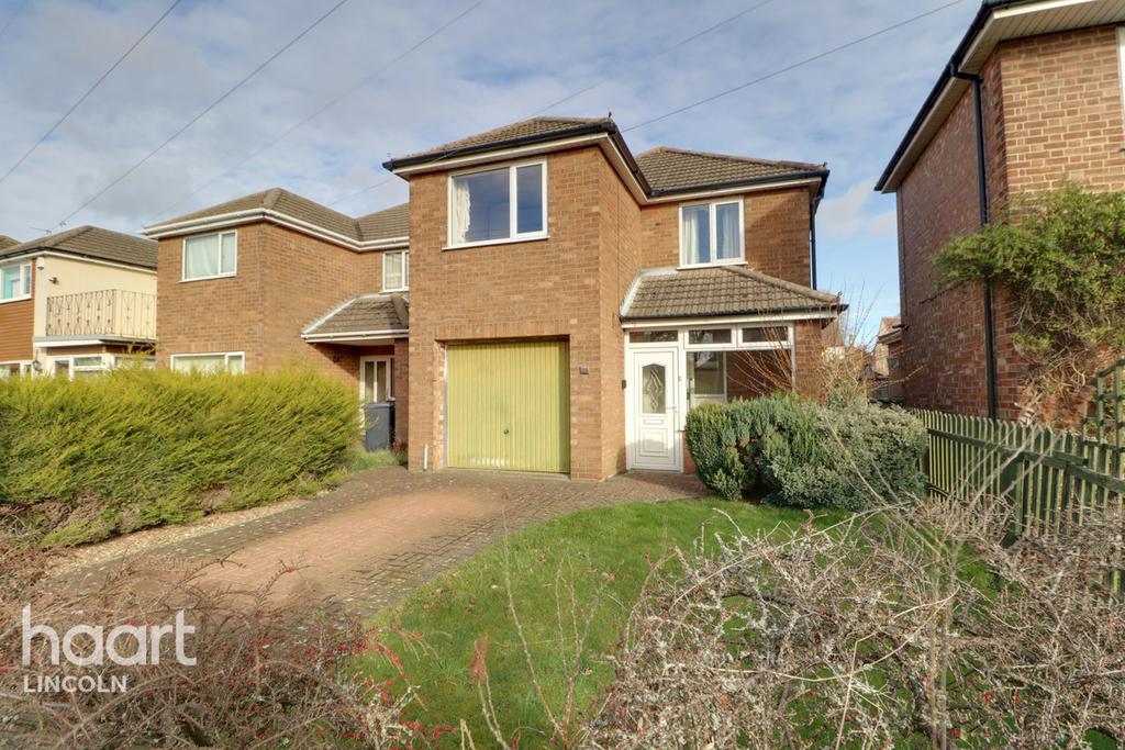 Clive Avenue, Lincoln 3 bed detached house - £230,000