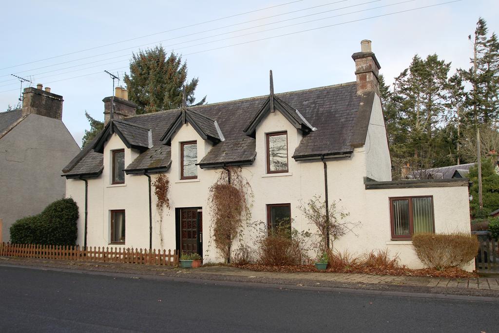 Loanan, 24 Clashmore, DORNOCH, IV25 3RG 2 bed detached villa £180,000