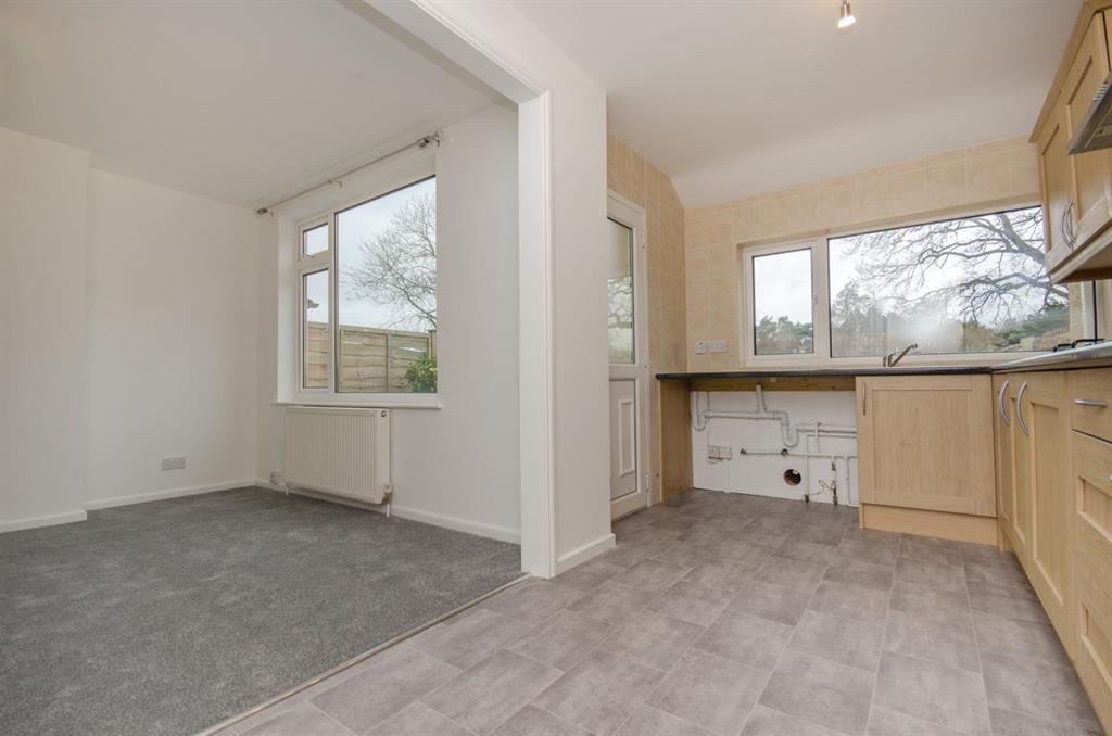 Wedgewood Road, Downend, Bristol, BS16 6LT 3 bed terraced house £375,000