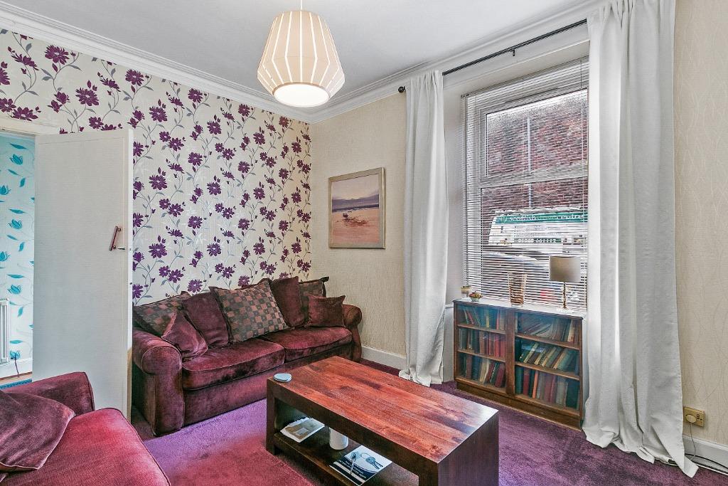 Leven Street, Renton, West Dunbartonshire, G82 1 bed flat £59,995