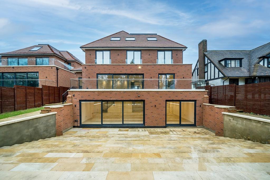 Road, Arkley, EN5 5 bed house £3,450,000