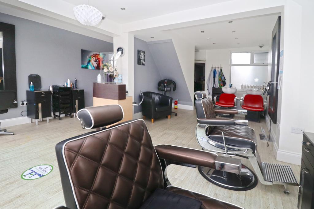Scarborough Road, Driffield, YO25 5HD 2 bed terraced house for sale £