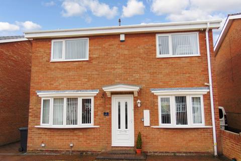 2 Balmoral Close, Bedlington, NE22 5YD