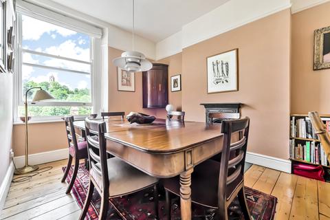 31 Bellevue Crescent, Bristol, BS8 4TE