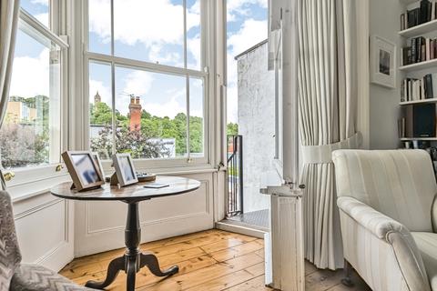 31 Bellevue Crescent, Bristol, BS8 4TE